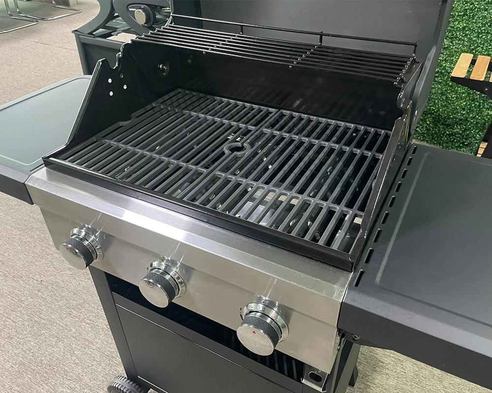 Middle End Mpp 3 Burner Propane Gas Grill with Side Burner and Cabinet Door