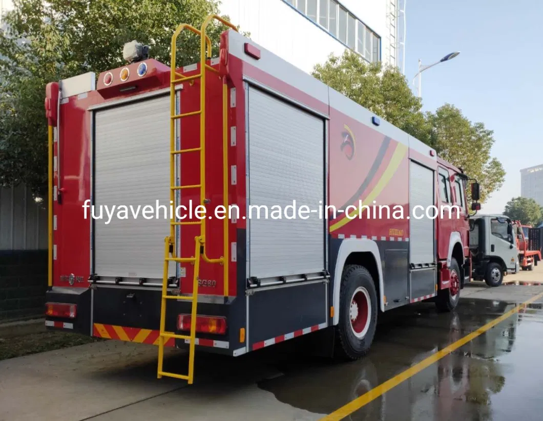 Sinotruk HOWO Double Row Cabin 6, 000L Water Tank with 2, 000L Foam Tank Fire Engine Fire Flighting Trucks for Rescue