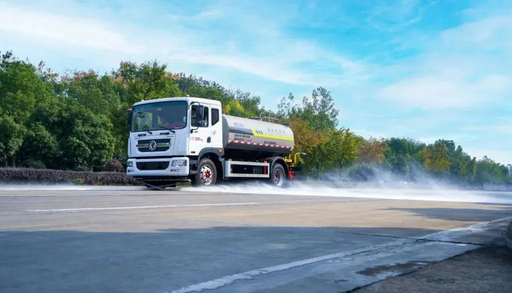 Advanced Technology Dongfeng 15tons Water Sprinkler Tank Truck 15000liters Water Tanker Truck