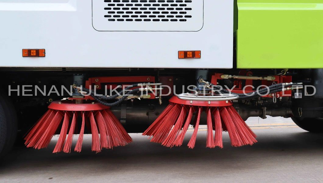 China Factory Washing Sweep Truck Dongfeng Street Hydraulic Cleaning Diesel Environment Vehicles Machine Road Sweeper Truck