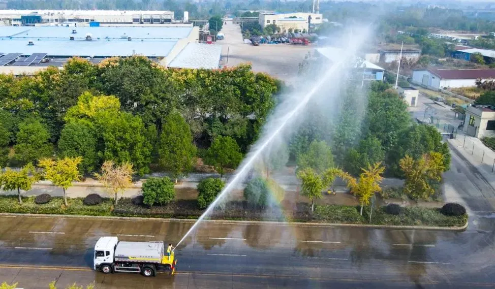 Advanced Technology Dongfeng 15tons Water Sprinkler Tank Truck 15000liters Water Tanker Truck