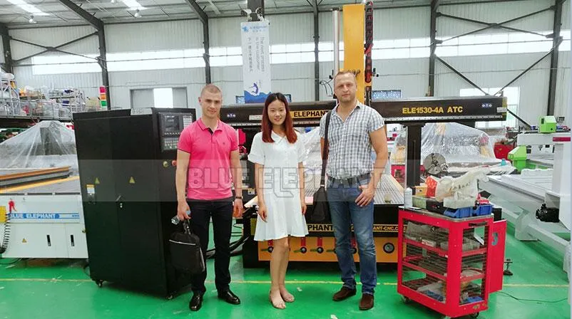 1325 4X8 FT Automatic 3D CNC Wood Carving Machine 1325 Wood Working CNC Router for Sale in Canada