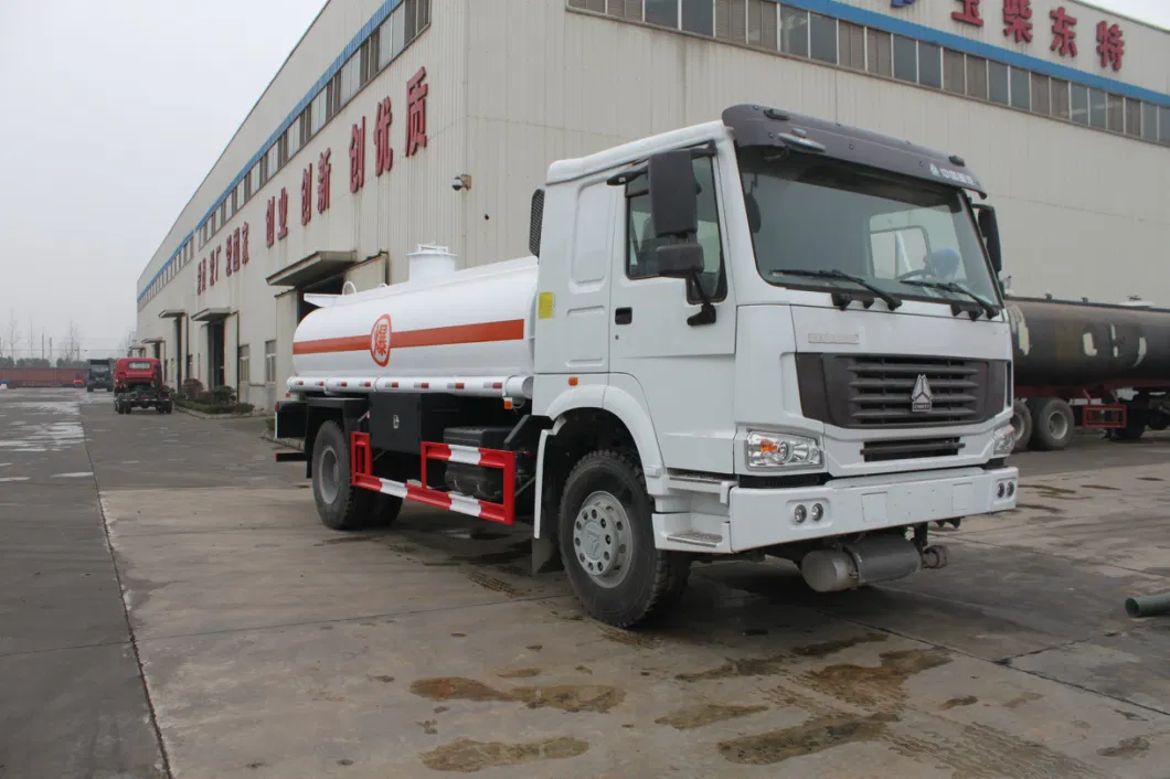 Sinotruck HOWO 4X2 Ragid Single Axle 10000 Liters Fuel Tank Truck Gasoline Oil Dispenser Tank Truck for Car Refueling