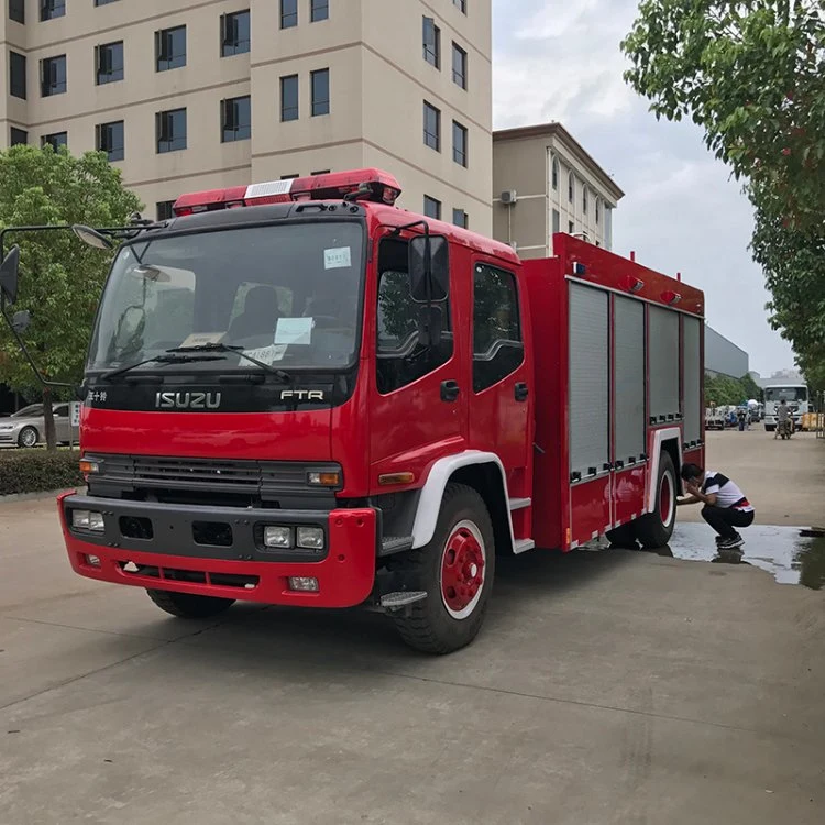 Japanese Brand 8 Tons Water Foam Water Fire Fighting Truck