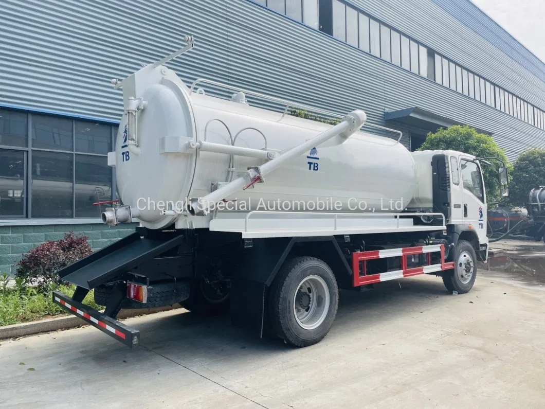 HOWO 4X2 Vacuum Suction Truck 5cbm 5liters 5m3 Sewage Suction Truck for Good Price