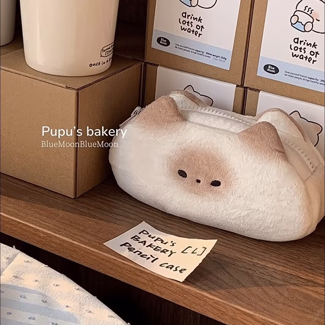 Wholesale Cartoon Cat Shape Stationery Large Capacity Plush Pencil Case