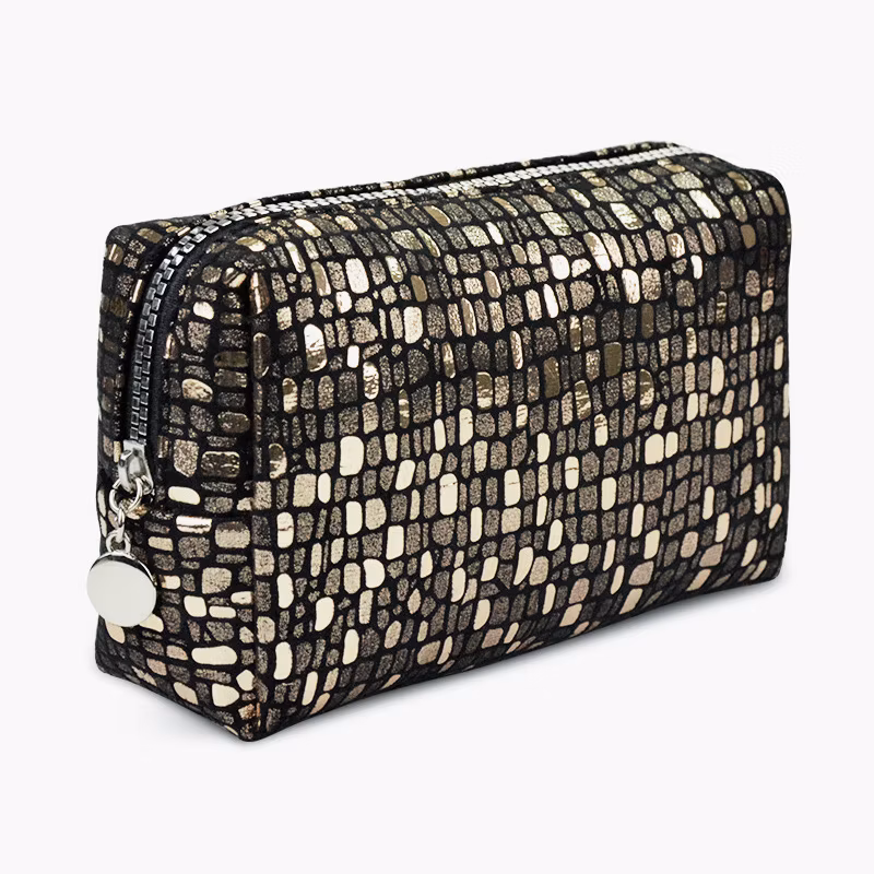 Custom Processing Simple Care Bag New Design Portable Storage Girls Toiletry Bag Makeup Bag Vegan Material Wash Bag