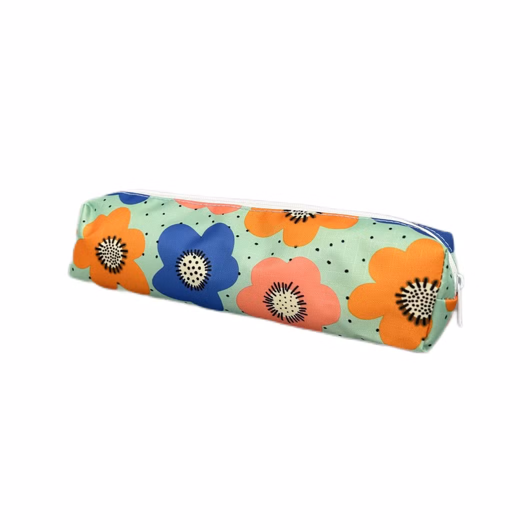 The Latest Lightweight and Easy to Carry Girls′ Polyester Flower Pencil Case