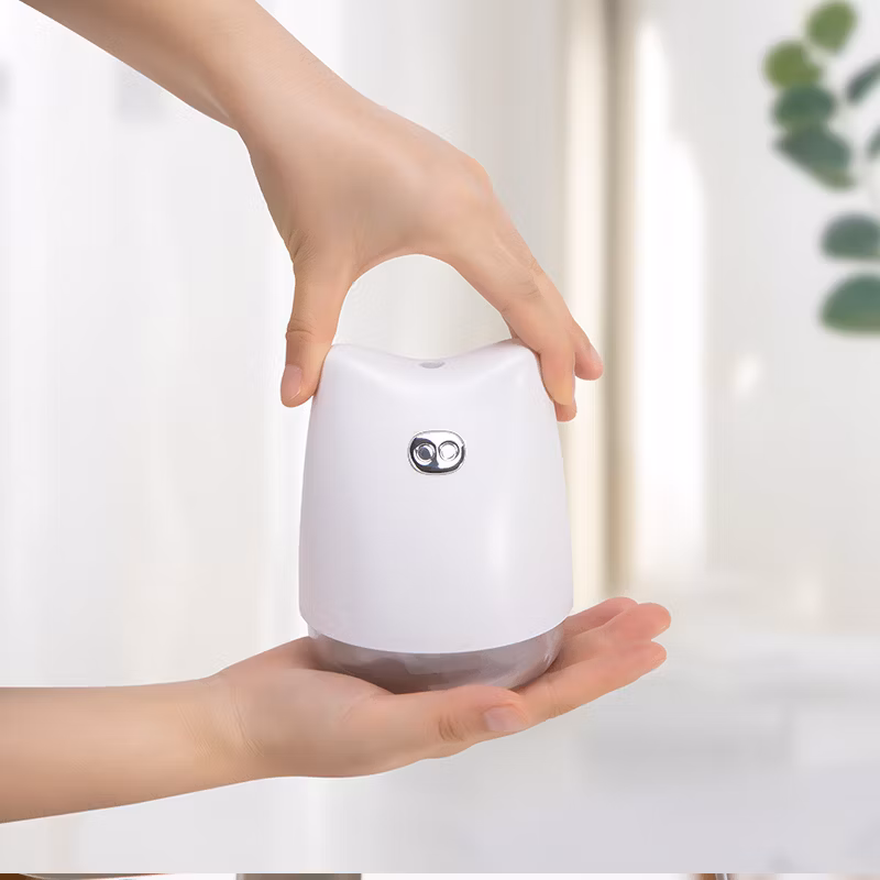 Topmate Mini USB Humidifier Cool Mist Ultrasonic Candle-Shape Air Humidifier Portable with Warm Night Light Auto Shut-off for Office Home and Car White