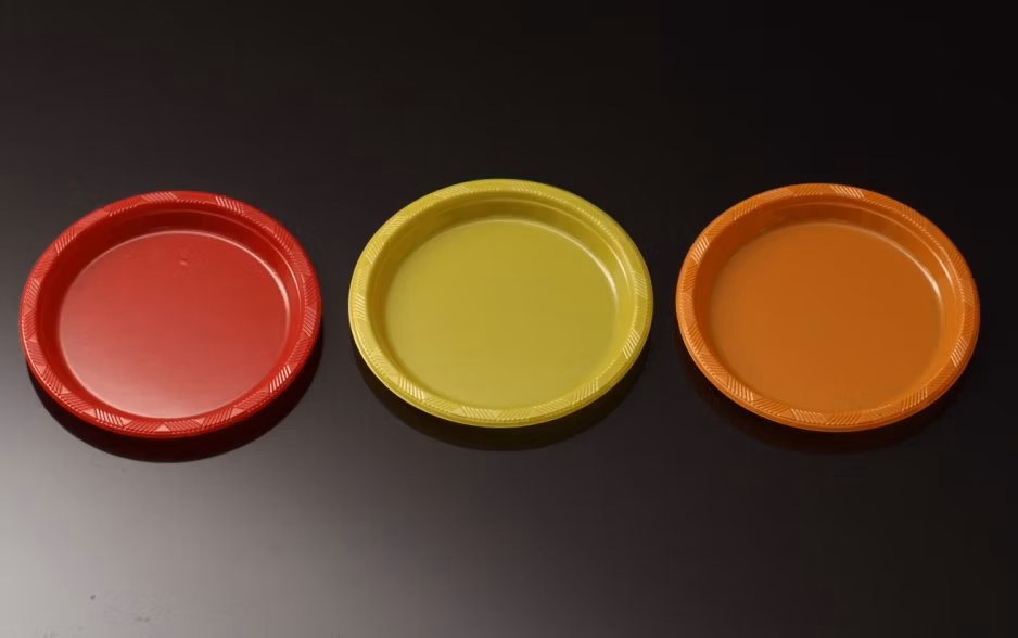 Wholesale Dinner Plate Disposable Plastic Plates Multicolor Tray