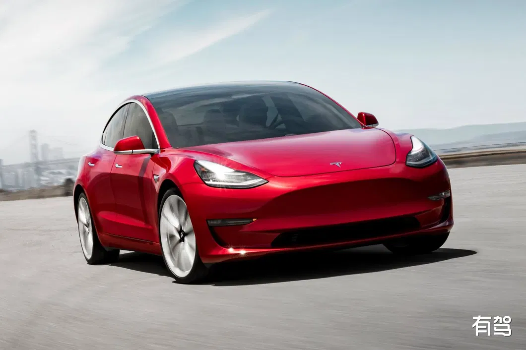 The Car Tesila Model 3 Comes Standard with an 8-Inch Rear Touchscreen