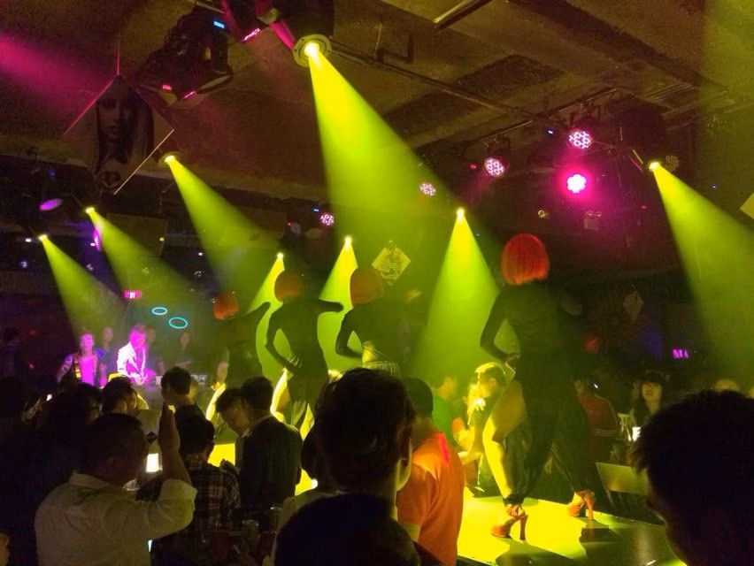 Professional Party Disco DJ DMX512 7r 230W Beam Moving Head Stage Lighting Equipment