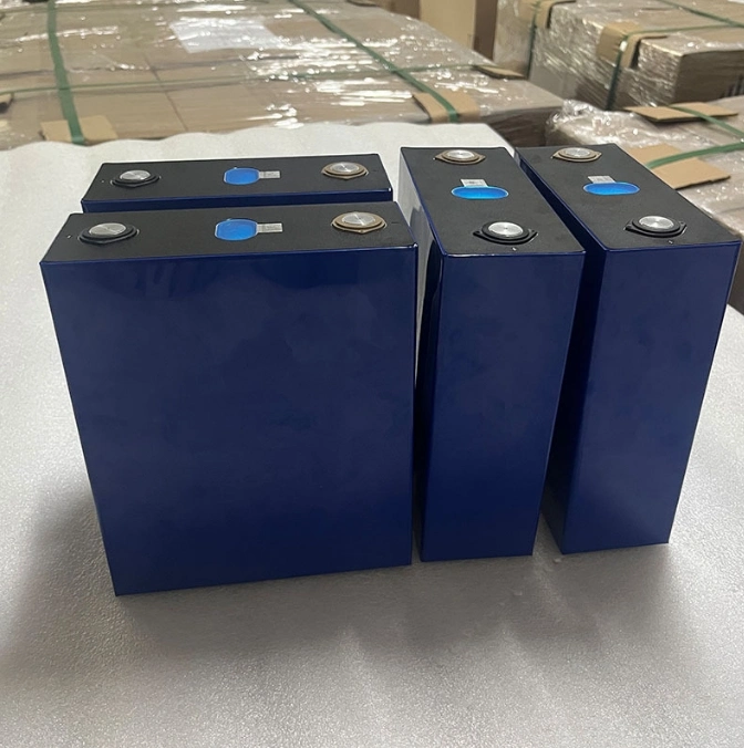 High Quality 3.2V 105ah LiFePO4 Battery for E-Car