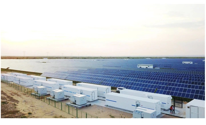 Professional Customization Outdoor Use Solar Power Energy Storage Container 200kwh System Energy Storage Battery