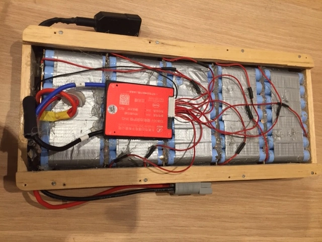 24s 72V 25A to 200A Lifeo4 Battery Over Charge Discharge Protection BMS