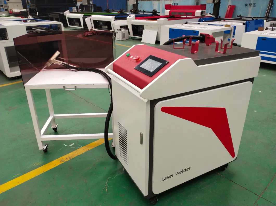 Hand Held Laser Welding Equipment 1kw 1.5kw 2kw