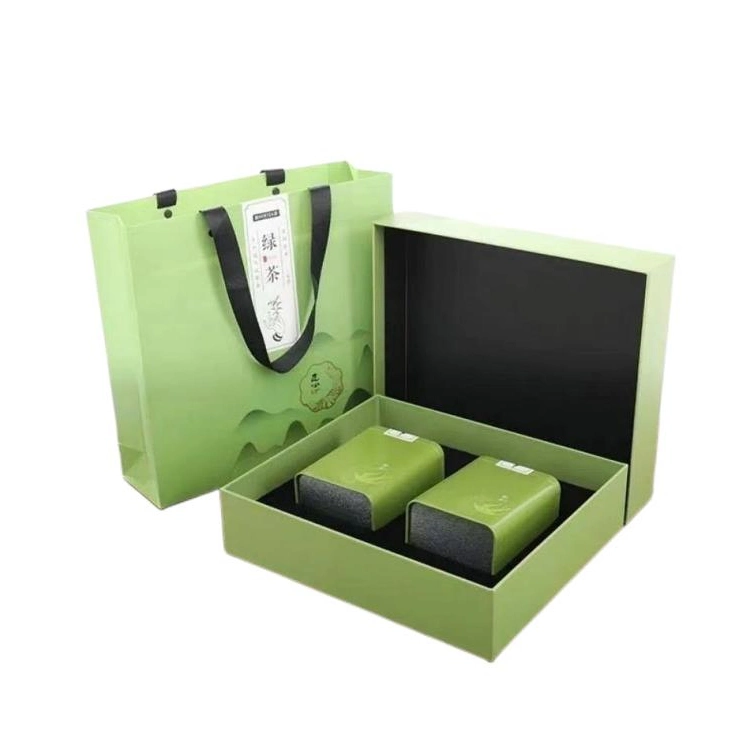 Durable Hard Paper Packing Box Magnetic Gift Box with Silks and Satins