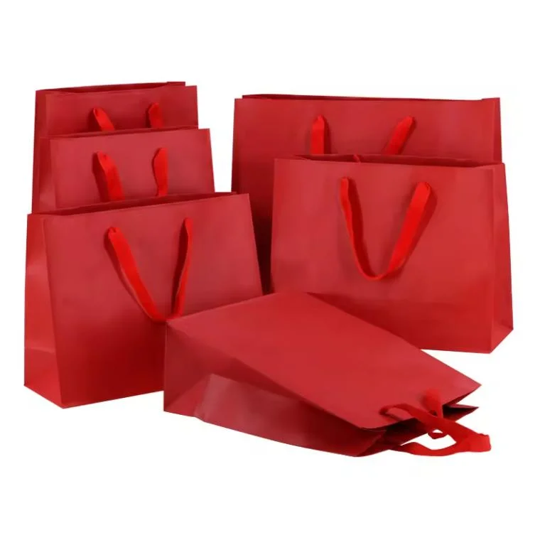 Deluxe Red Gift Paper Bags Custom Jewelry Paper Packaging Bags with Own Badge Hdpk Bolsas De Papel Sacchetti Di Carta