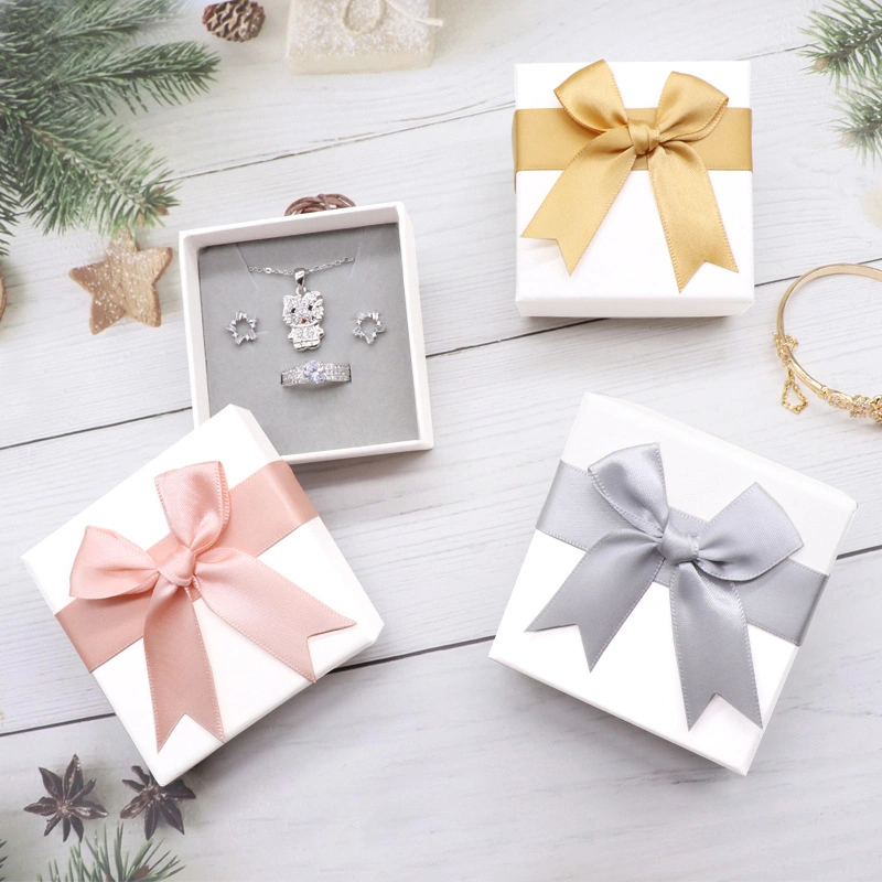 Custom Rigid Cardboard Jewelry Paper Christmas Packaging Gift Box with Ribbon Foam Insert