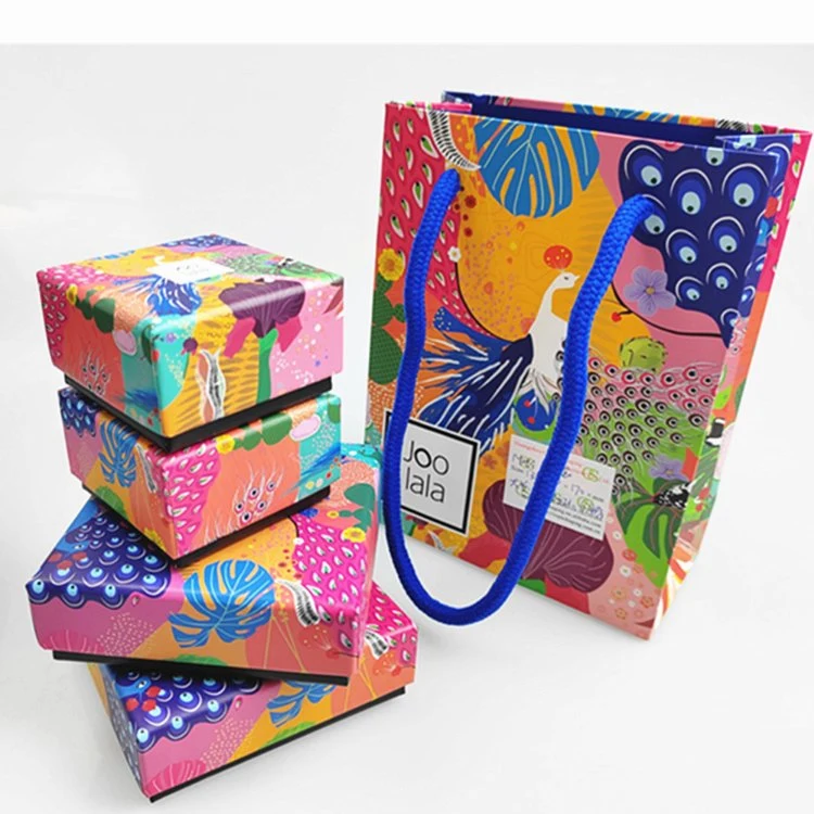 Wholesale OEM Cmyk Printed Glossy Paper Gift Box with Handle Packaging Bag