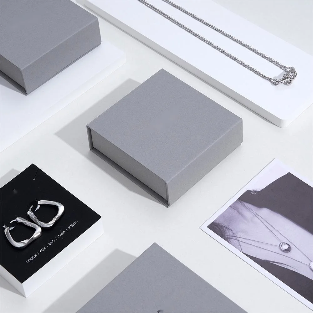 Book Type Magnetic Buckle Lid Jewelry Box Necklace Earring Jewelry Box Flip Cover Paper Jemulticolor Optional Packaging Box