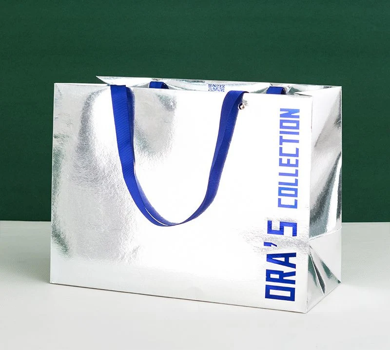 Colorful Gift Packaging Bag White Cardboard Customized Printing Shopping Bag for Clothing Packing