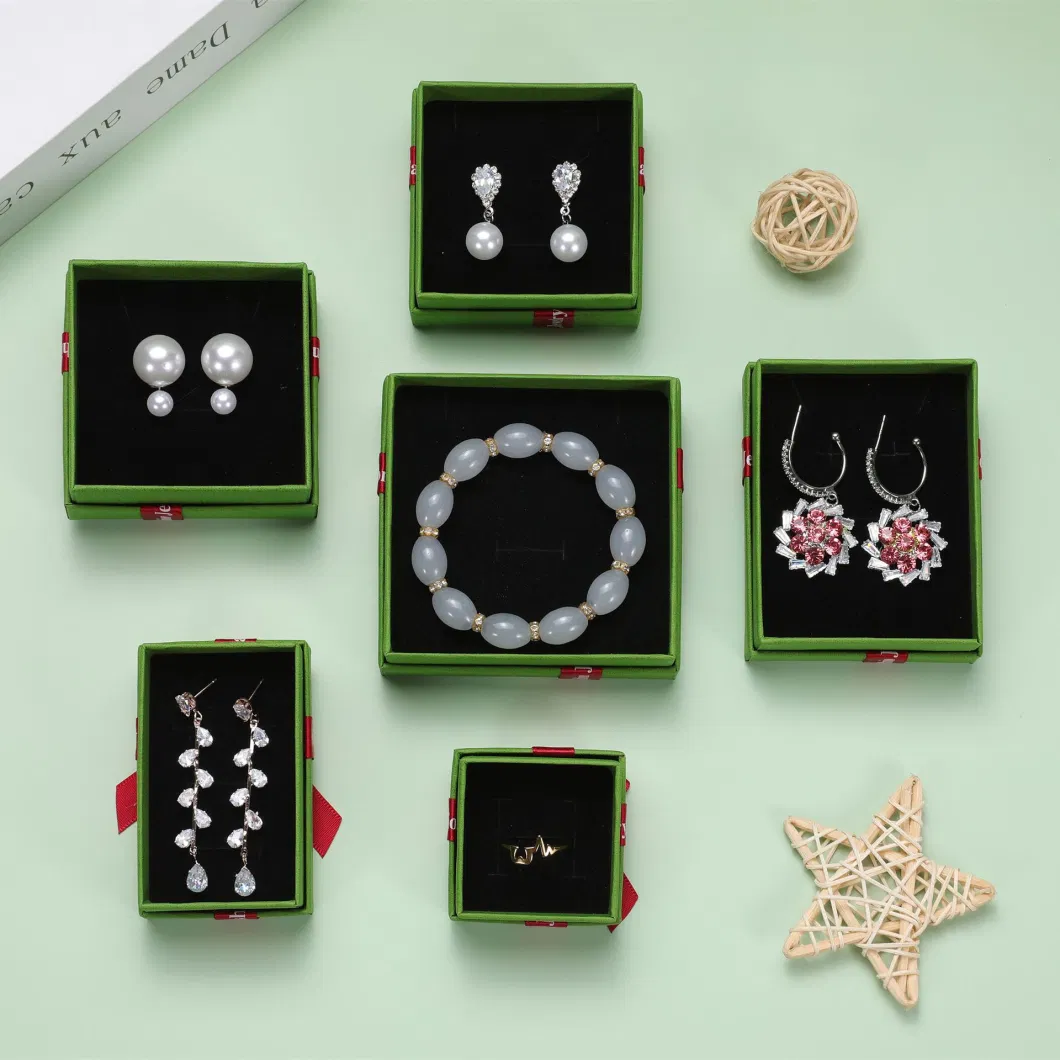 China Wholesale Stock Custom Logo Foil Makeup/Ring/Watch/Necklace/Bracelet Jewelry Jewellery Set Packaging Cardboard Paper Christmas Gift Box