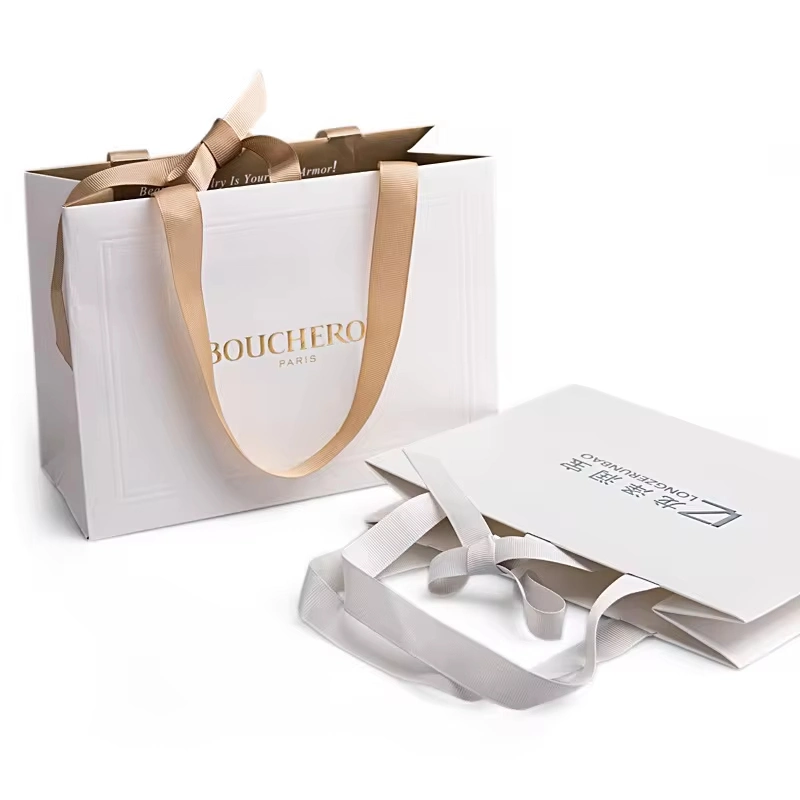 Merry Christmas Eve Gift Packaging Creative White Cardboard Christmas Gift Paper Bag