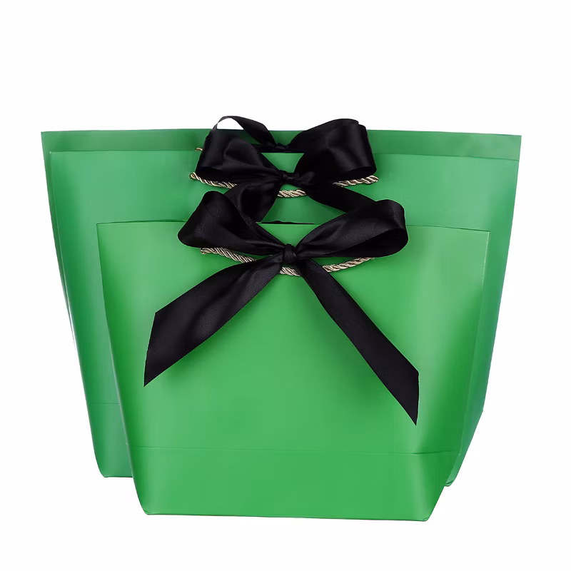 Wholesale Luxury Shopping Packaging Packing Gift Box Bags with Custom Printed Logo Kraft Paper Bag with Handle for Jewelry Coffee Tea Cosmetic Makeup