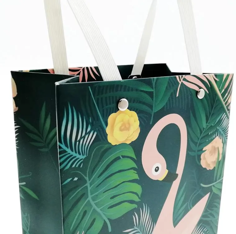 High-End Custom Logo Paper Bag in-Stock Clothing Store Wholesale Small Flamingo Pattern Gift Bag with Handle