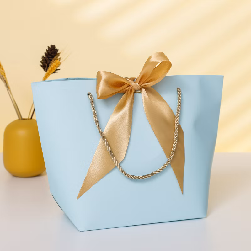 Wholesale Luxury Shopping Packaging Packing Gift Box Bags with Custom Printed Logo Kraft Paper Bag with Handle for Jewelry Coffee Tea Cosmetic Makeup