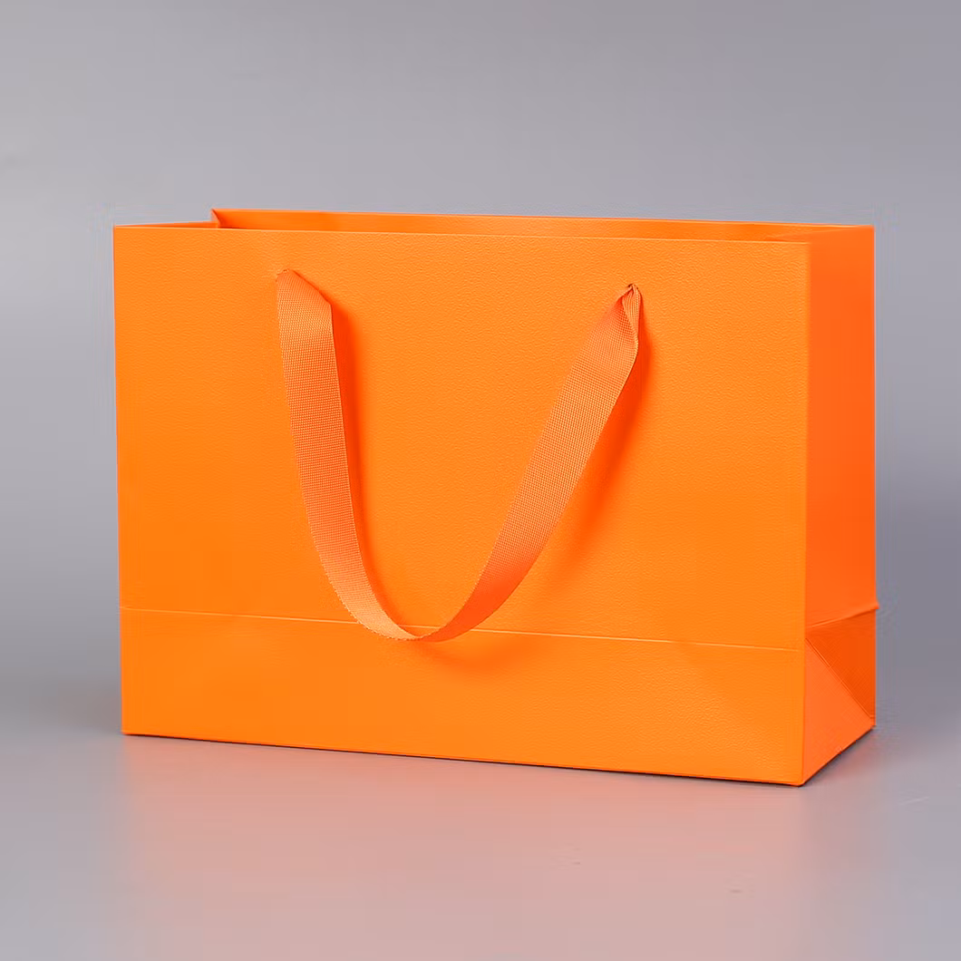 Custom Logo Premium Heavy Duty Durable Brand Clothing Shoes Eyewear Packaging Gift White Cardborad Paper Tote Shopping Bag with Flat String Nylon Ribbon Handles