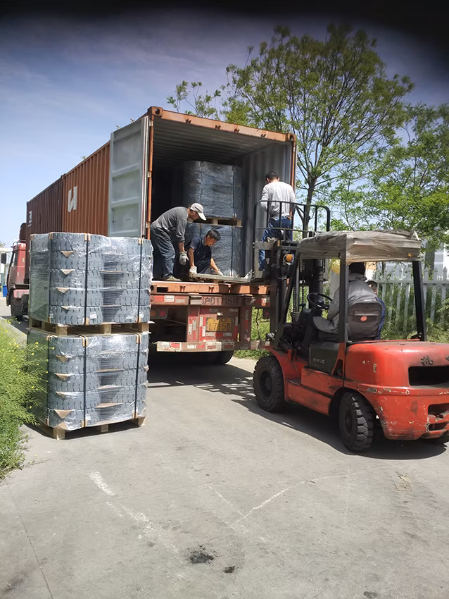 Aerial Platform Scissor Lift Solid Cushion Tires 3.00-5 300X125 323X100 350X100 406X127 No Marking Tires Environment Friendly Tires