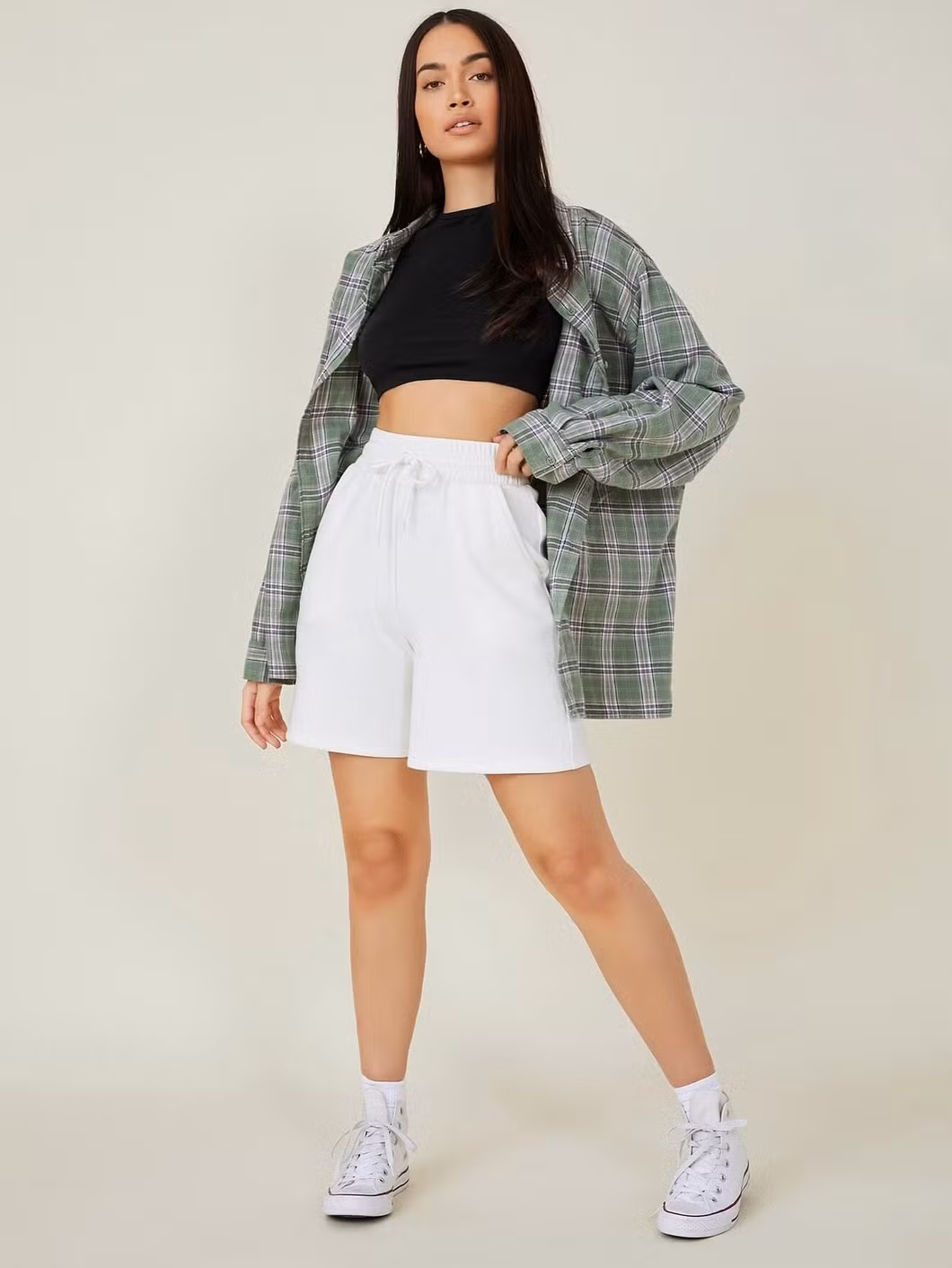 Black Basic Form Fitted Crop Top Crew Neck Simple and Sexy Sports Style Ladies&prime; Top Tee Shirt Short Sleeve T-Shirt