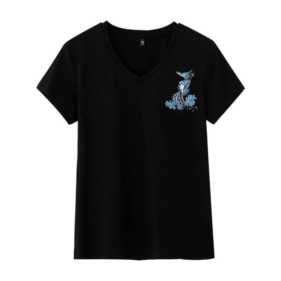 New Design Women&prime; S V-Neck T-Shirt with Logo