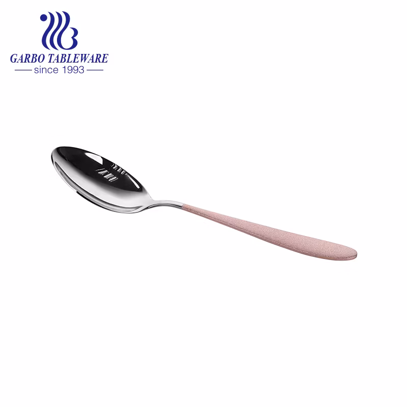 Elegant Metal Handle Cutlery Set: Sleek Design for Stylish Dining