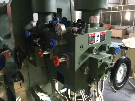 High Efficiency 880 Ton Cold Chamber Die Casting Machine (C-880)