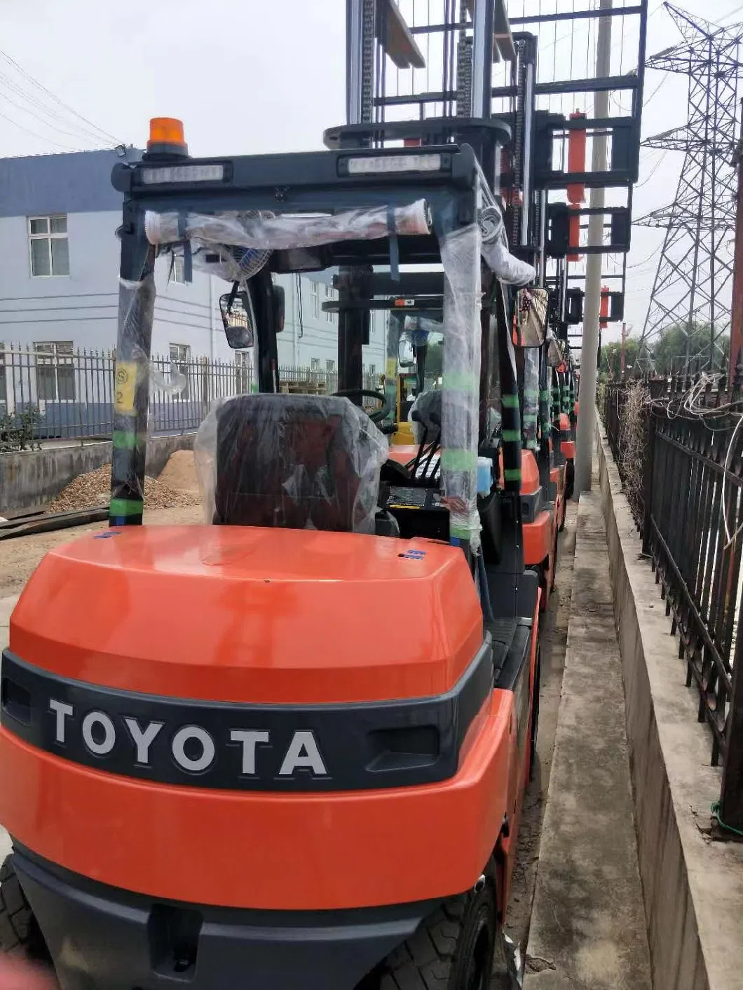 Toyota Forklift Low Price Diesel Forklift 3 Ton Pallet Truck Telehandler for Sale