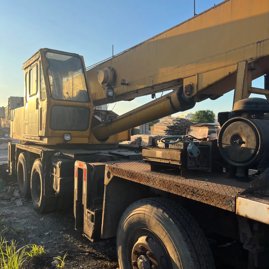 Second-Hand 100% Original Japanese Imported Tadano K303 Model Truck Crane, 30 Tons Four-Section Boom Truck Crane