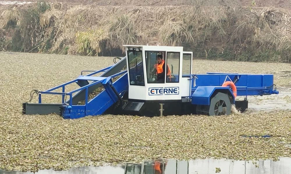 Fully Automatic Self-Retracting and Self-Unloading Lawn Mowing Boat