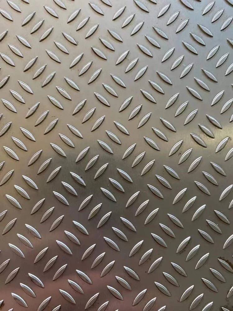 Stainless Steel Diamond Embossed Plate 304 304L 316 316L 2.5mm 3mm 3.5mm Stainless Steel Checkered Sheet for Floor Sheet