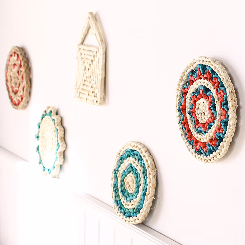 New Design Round Wall Mirror Wall Hanging Used in Restaurants, Wall Decoration Made in China