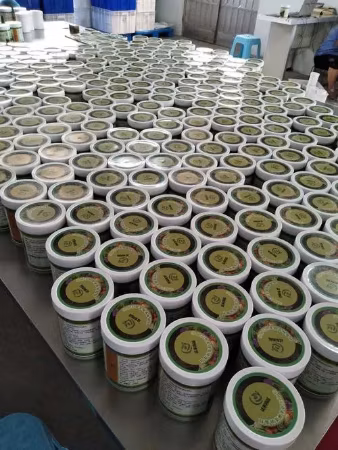 Customize Pure Alfalfa Powder 250g Small Packing Alfalfa Grass Powder Private Label Organic Alfalfa Powder
