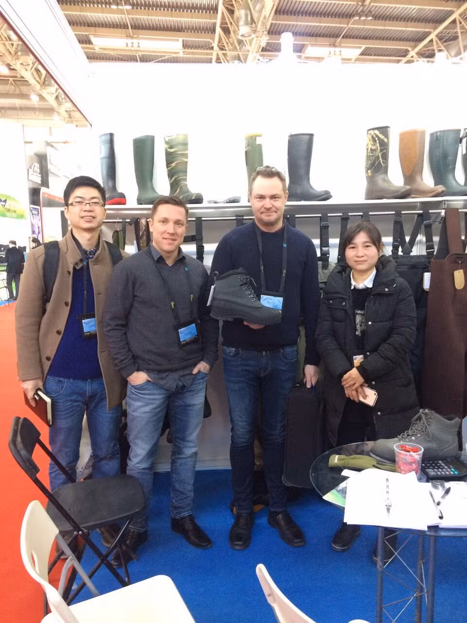 Children′ S PVC Waterproof Boot Rain Shoe Rain Boots for Kids Children with Low Heeled