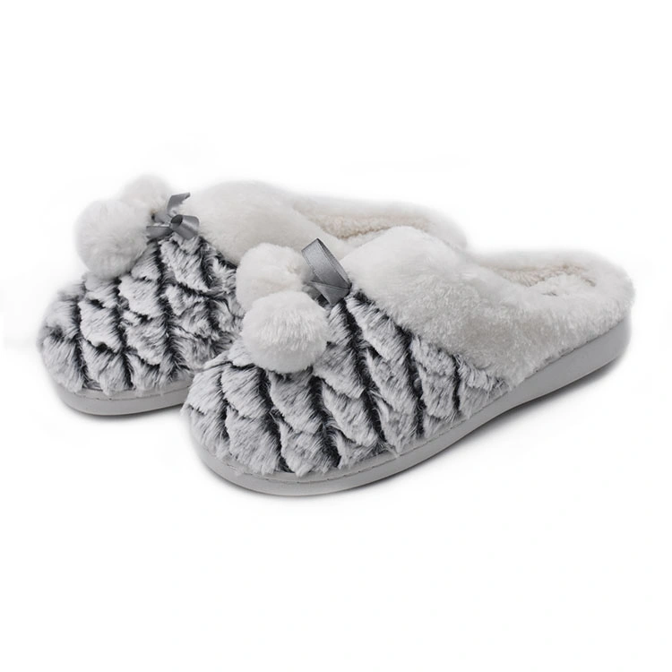 Factory Direct Customized Wholesale POM POM Plush Fluffy Embossed Mule Women Comfortable Indoor Slippers