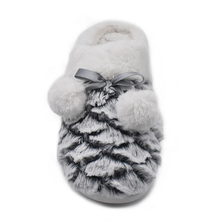 Factory Direct Customized Wholesale POM POM Plush Fluffy Embossed Mule Women Comfortable Indoor Slippers