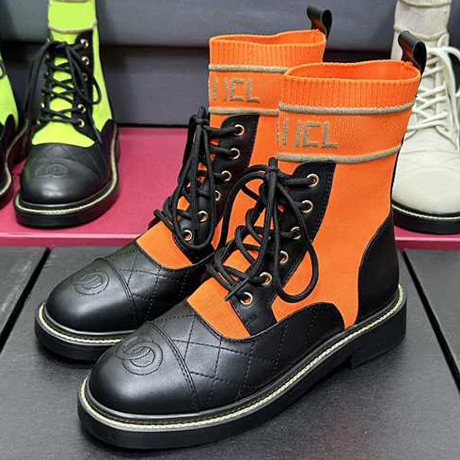 Designer Ankle Boots Women&prime;s Leather Flying Woven Diamond Check Boots Color Round Head Thick Soled Elastic Martin Boots Lace-up Ankle Socks Boots