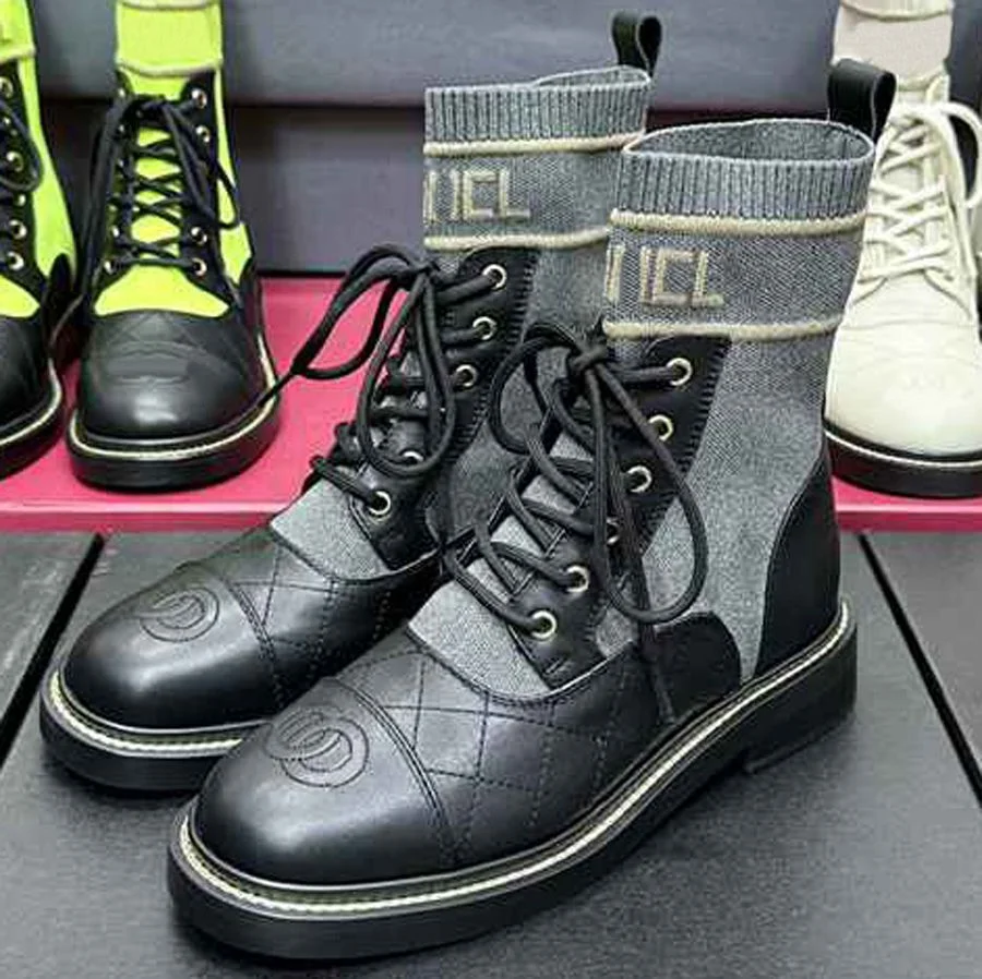 Designer Ankle Boots Women&prime;s Leather Flying Woven Diamond Check Boots Color Round Head Thick Soled Elastic Martin Boots Lace-up Ankle Socks Boots