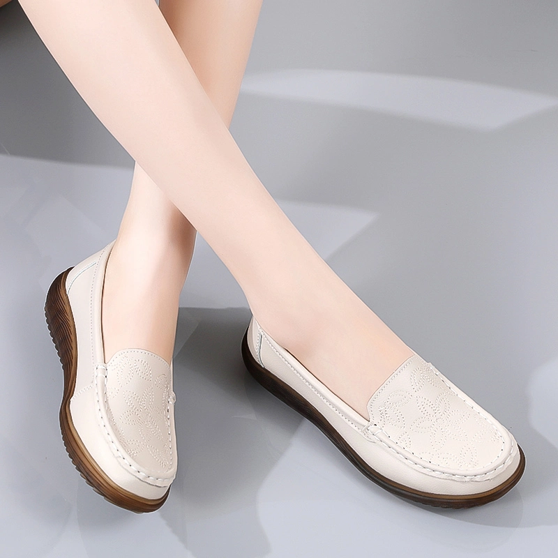 Fashionable Women&prime;s Casual Flats for Summer