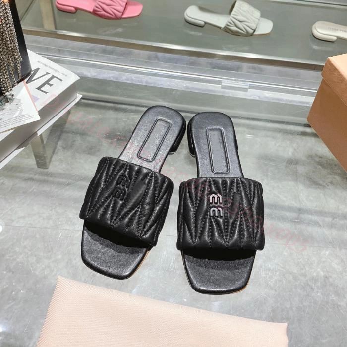 Sandals Wholesale Designer Slides Sandals Women Luxury Nappa Leather Slides Slippers Flats Mules Leather Sandals Ladies Beach Pool Slides Outdoor Shoes with Box